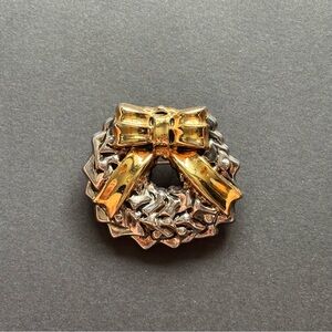 Best Silver & Gold Wreath Brooch